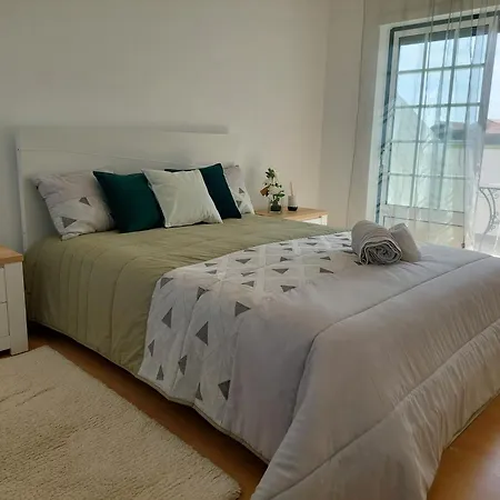 Homestay Vivenda Cordeiro Barrio (Leiria)