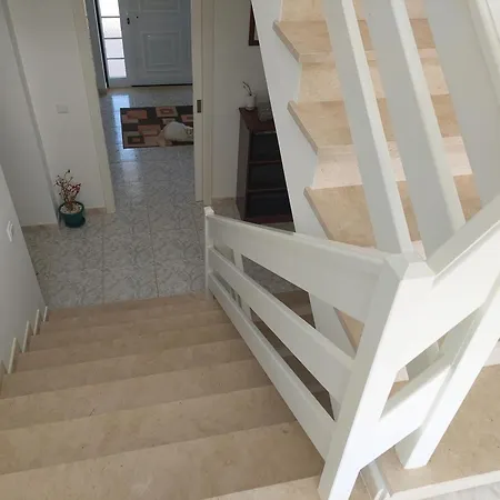 Homestay Vivenda Cordeiro Barrio (Leiria)